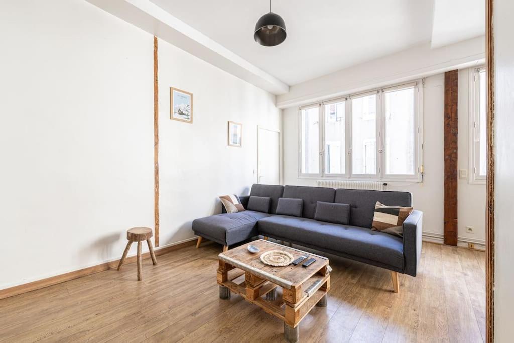 Le Charmant Hello Palois-T2-Wifi Apartment Pau Luaran gambar
