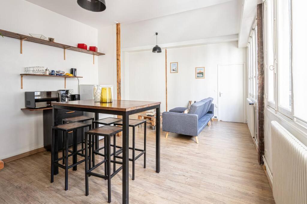 Le Charmant Hello Palois-T2-Wifi Apartment Pau Luaran gambar